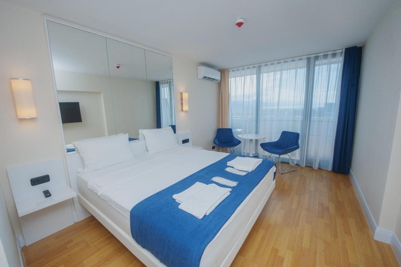 באטומי Orbi City Towers מראה חיצוני תמונה