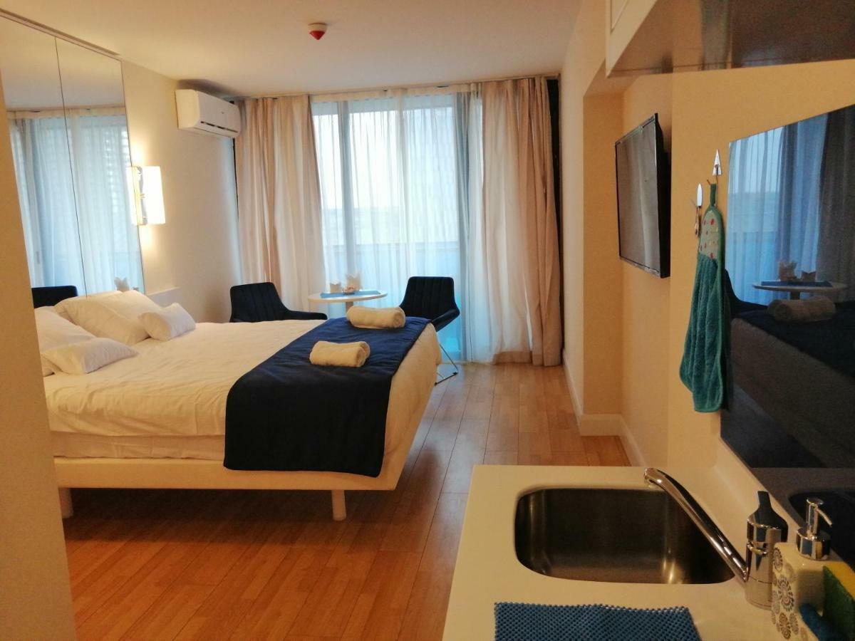 באטומי Orbi City Towers מראה חיצוני תמונה